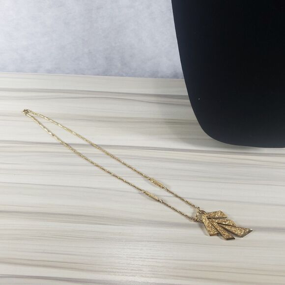 Crown Trifari Gold Tone Necklace Leaf Chevron Deco Feather Brutalist Abstract - Picture 7 of 12